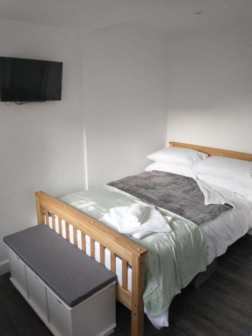 Cosy Garden Studio Room Minimum Two Night Booking Hove Exterior foto